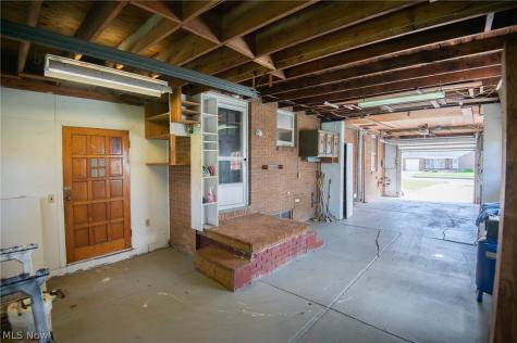 1528 Stepney Street Niles OH 44446