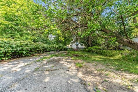 12401 Soika Avenue Cleveland OH 44120