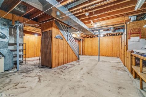 5882 Indian Creek Circle NW Canton OH 44718