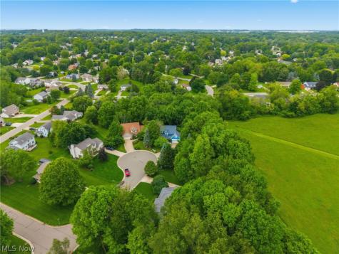 5882 Indian Creek Circle NW Canton OH 44718