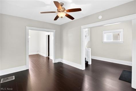 1553 Rockway Avenue Lakewood OH 44107