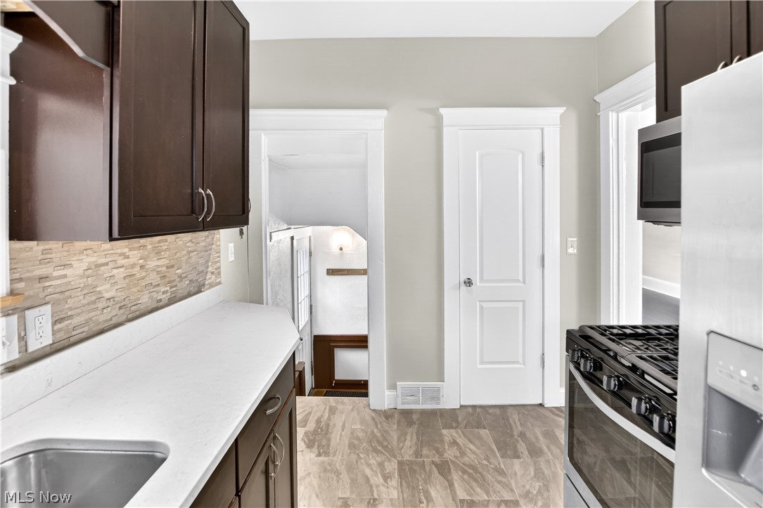 1553 Rockway Avenue Lakewood OH 44107