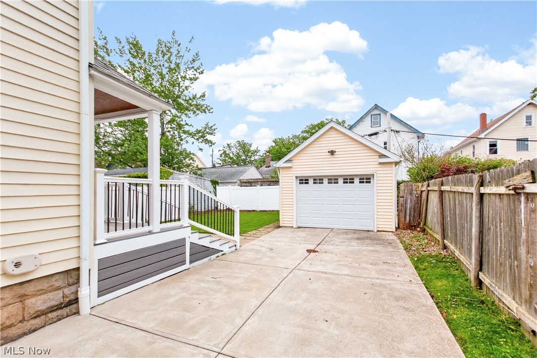 1553 Rockway Avenue Lakewood OH 44107