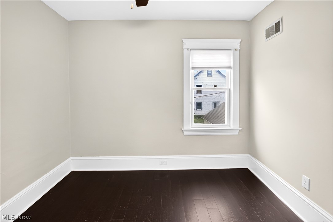 1553 Rockway Avenue Lakewood OH 44107