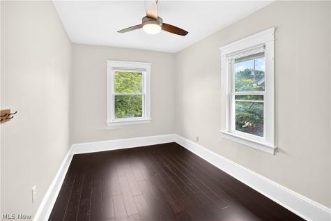 1553 Rockway Avenue Lakewood OH 44107