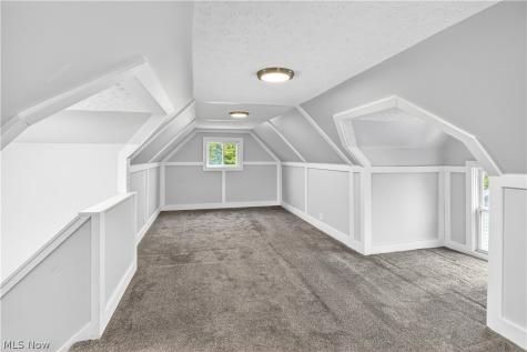 1553 Rockway Avenue Lakewood OH 44107