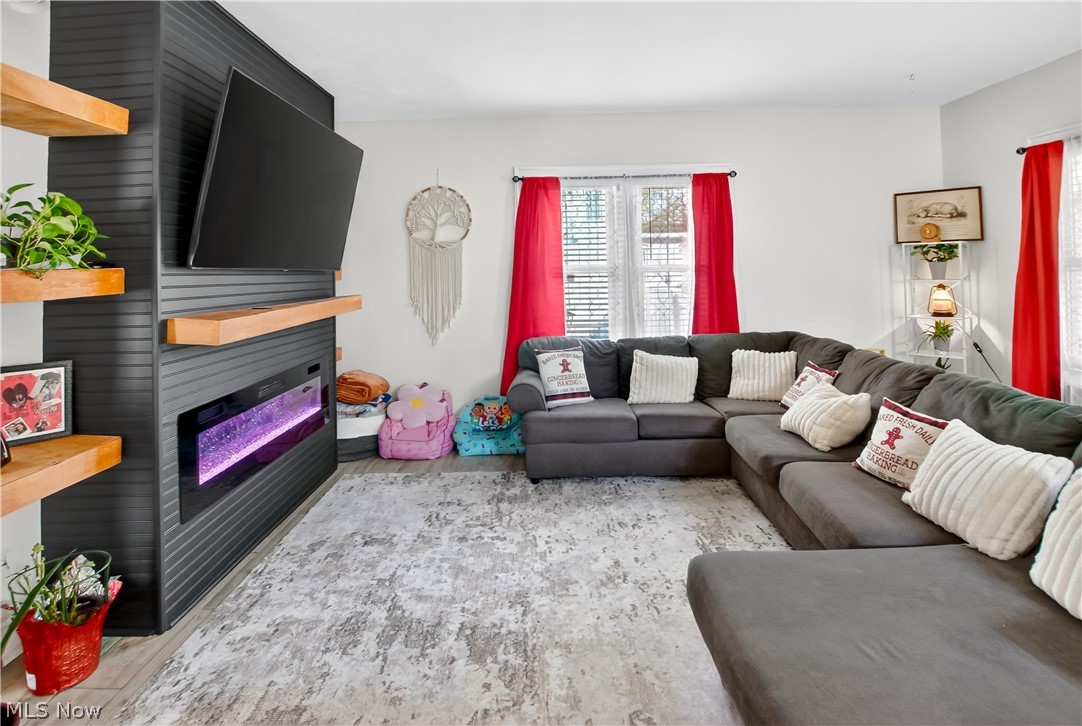 363 Seeley Street Amherst OH 44001