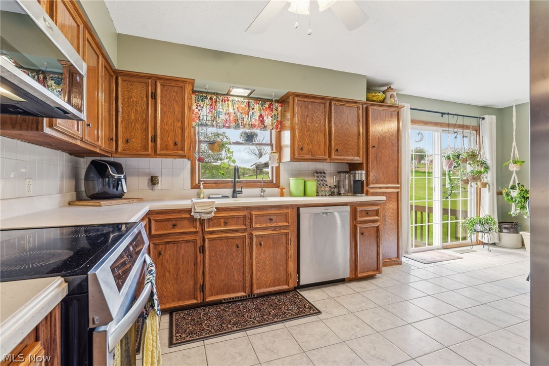 9085 Willowdale Avenue SE Magnolia OH 44643