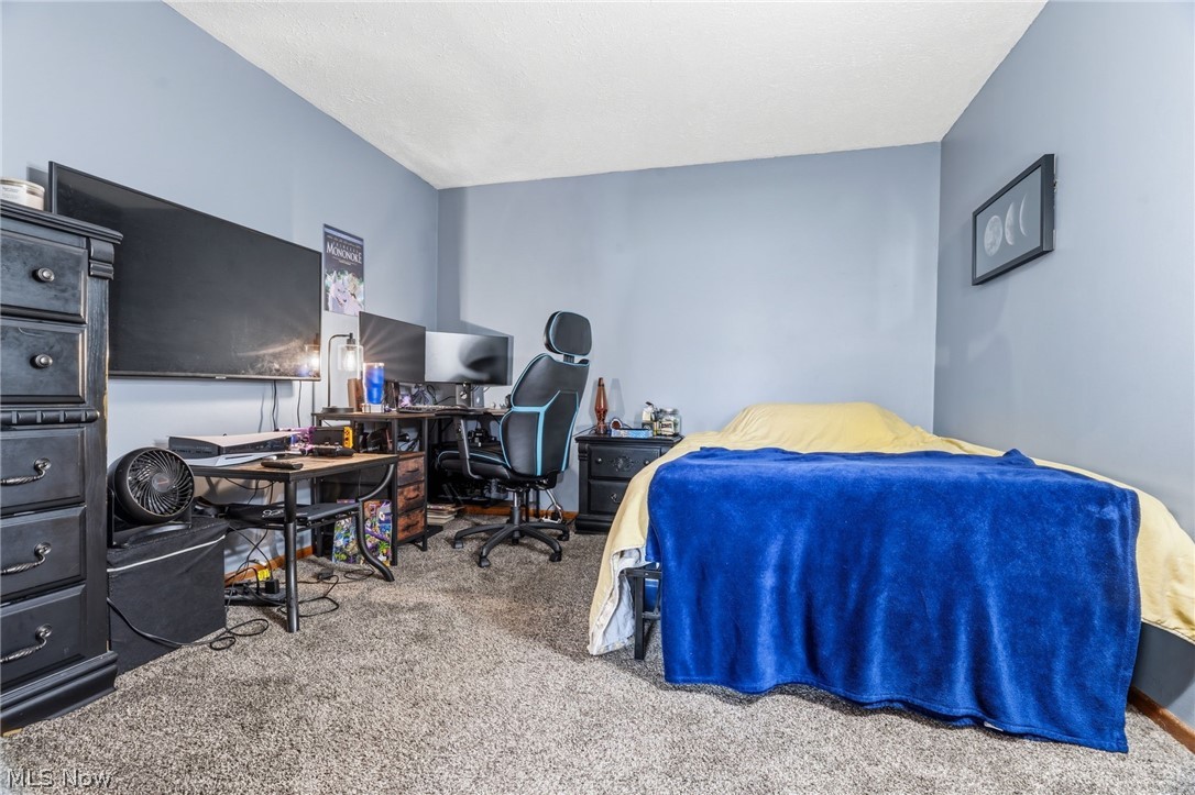 9085 Willowdale Avenue SE Magnolia OH 44643