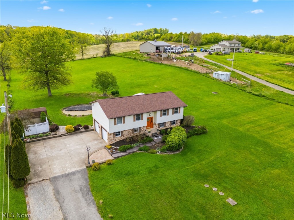 9085 Willowdale Avenue SE Magnolia OH 44643