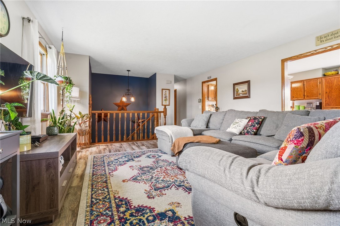 9085 Willowdale Avenue SE Magnolia OH 44643