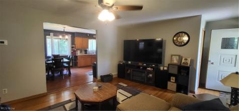 7573 Biscayne Boulevard Parma OH 44134