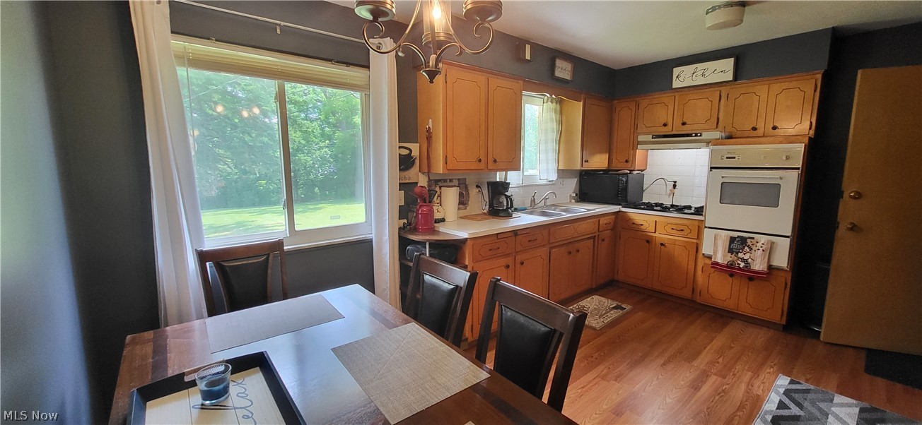 7573 Biscayne Boulevard Parma OH 44134