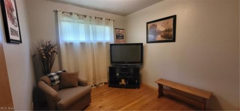 7573 Biscayne Boulevard Parma OH 44134