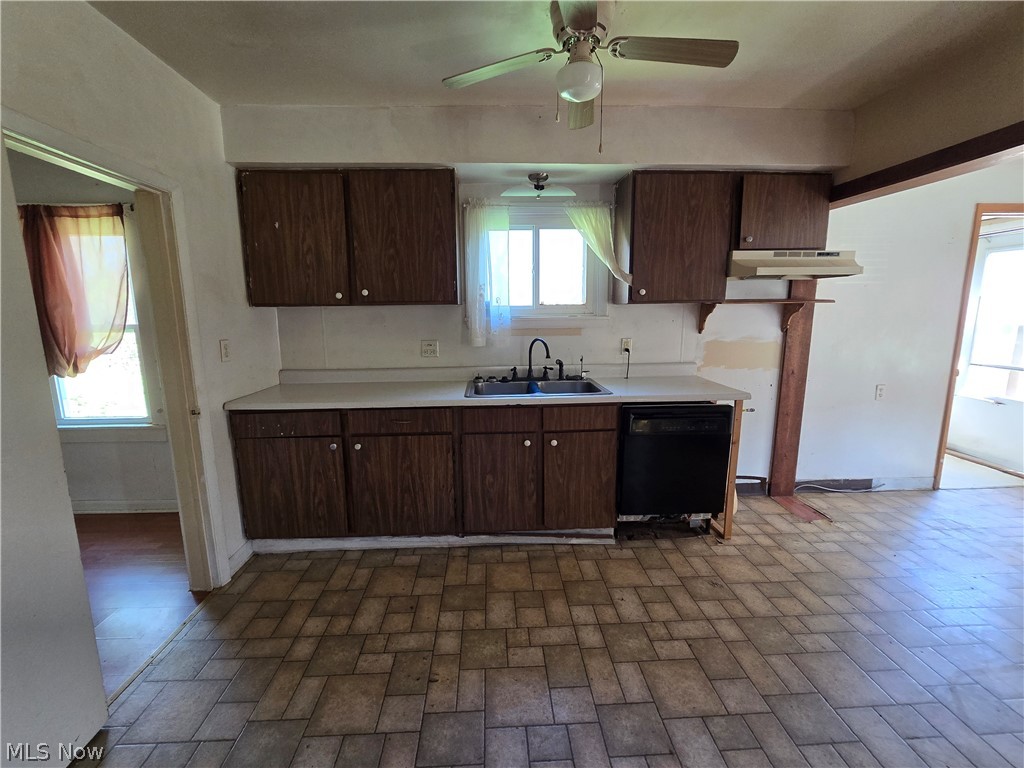 5179 E Maple Avenue Geneva OH 44041