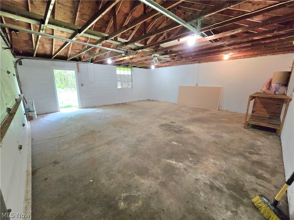5179 E Maple Avenue Geneva OH 44041