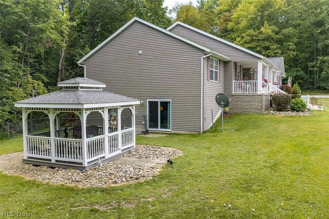 4605 Mount Pleasant Road NW Dover OH 44622