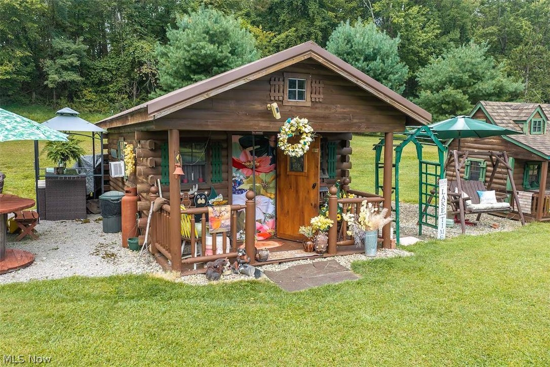 4605 Mount Pleasant Road NW Dover OH 44622