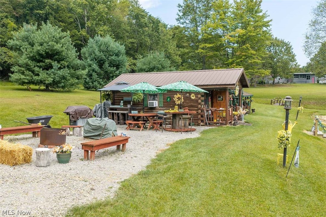 4605 Mount Pleasant Road NW Dover OH 44622