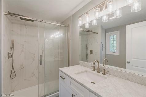 1960 Bromton Drive Lyndhurst OH 44124