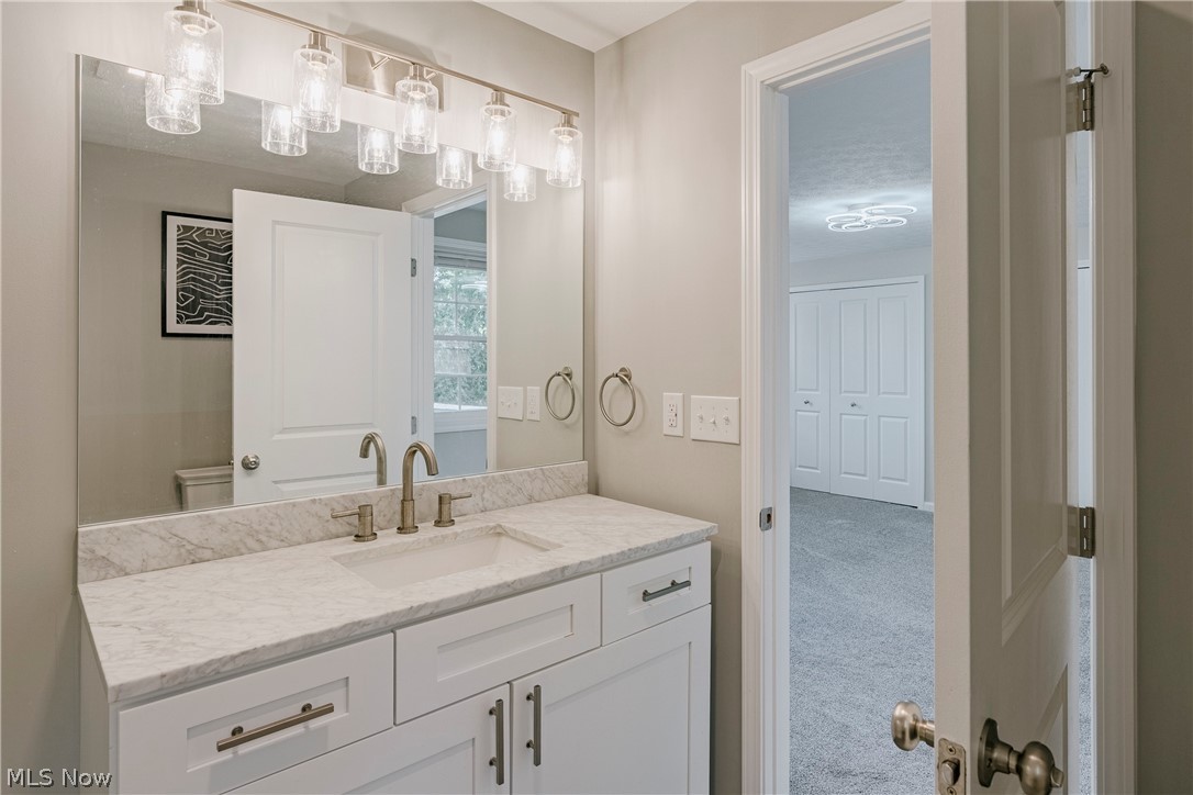 1960 Bromton Drive Lyndhurst OH 44124