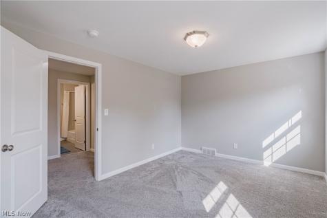 1960 Bromton Drive Lyndhurst OH 44124