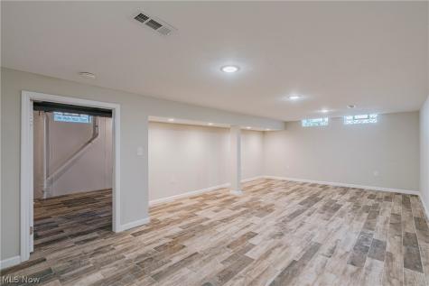1960 Bromton Drive Lyndhurst OH 44124