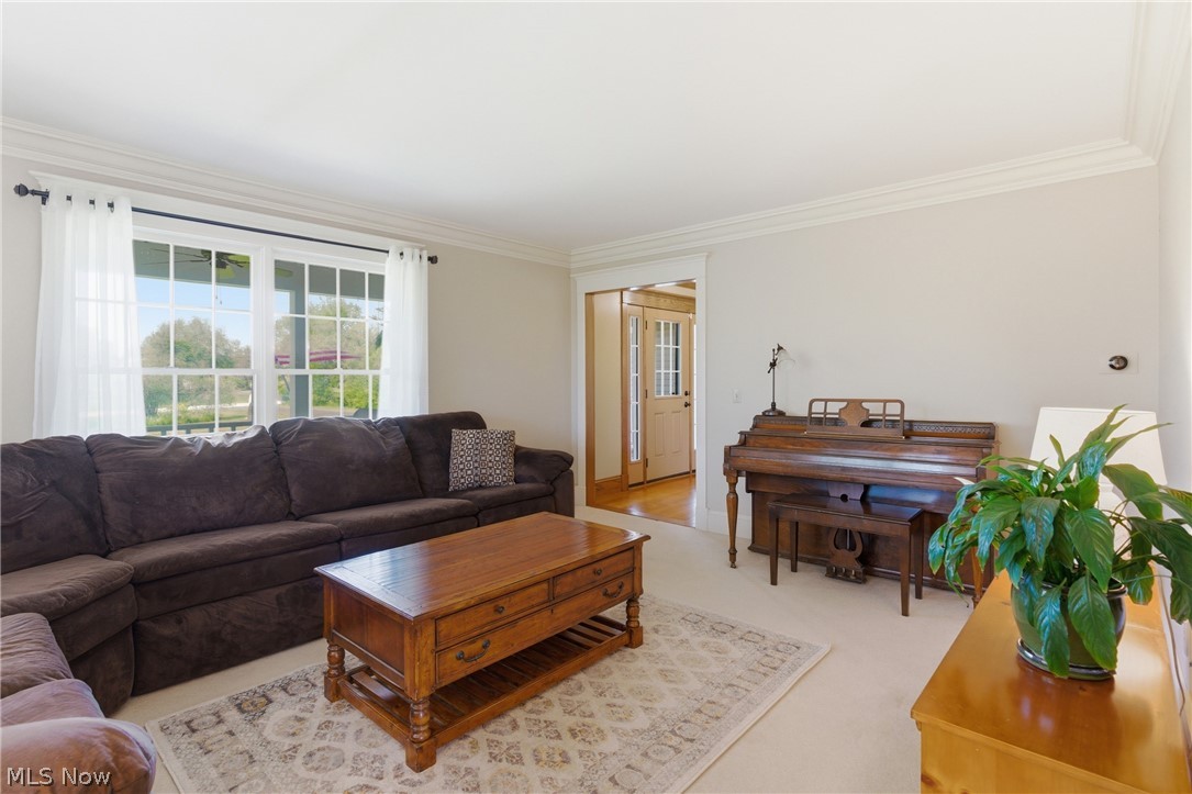 9475 Stafford Road Chagrin Falls OH 44023