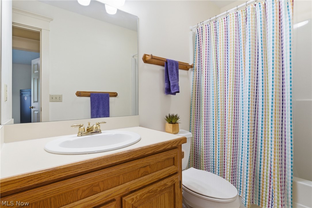 9475 Stafford Road Chagrin Falls OH 44023