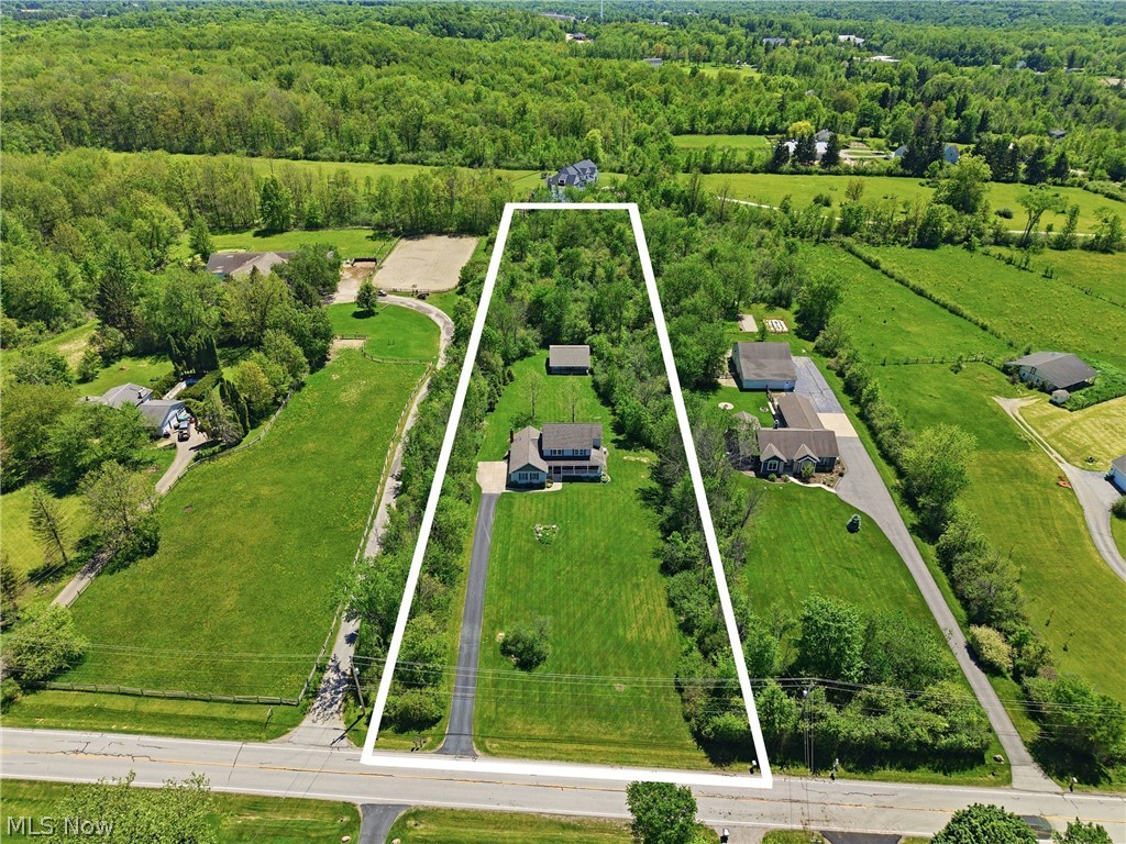 9475 Stafford Road Chagrin Falls OH 44023