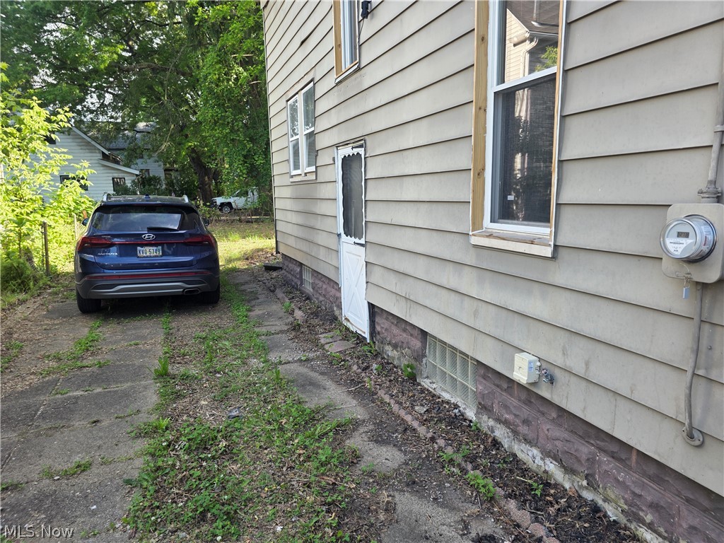 252 Power Street Akron OH 44304