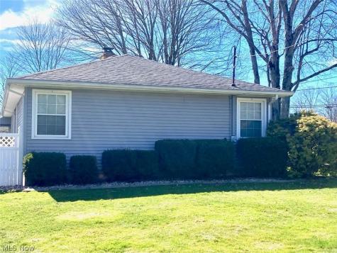 2305 S Schenley Avenue Youngstown OH 44511