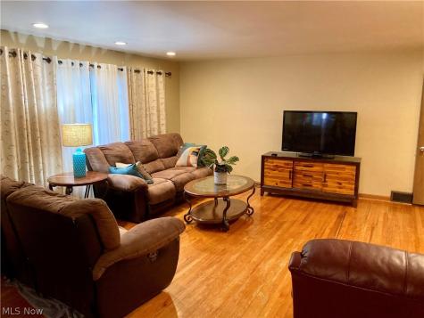 2305 S Schenley Avenue Youngstown OH 44511