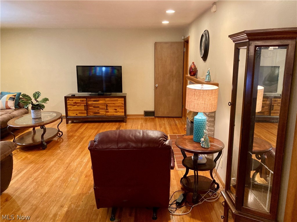 2305 S Schenley Avenue Youngstown OH 44511