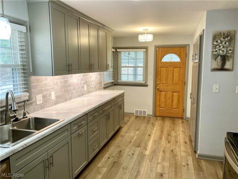 2305 S Schenley Avenue Youngstown OH 44511