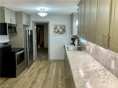 2305 S Schenley Avenue Youngstown OH 44511