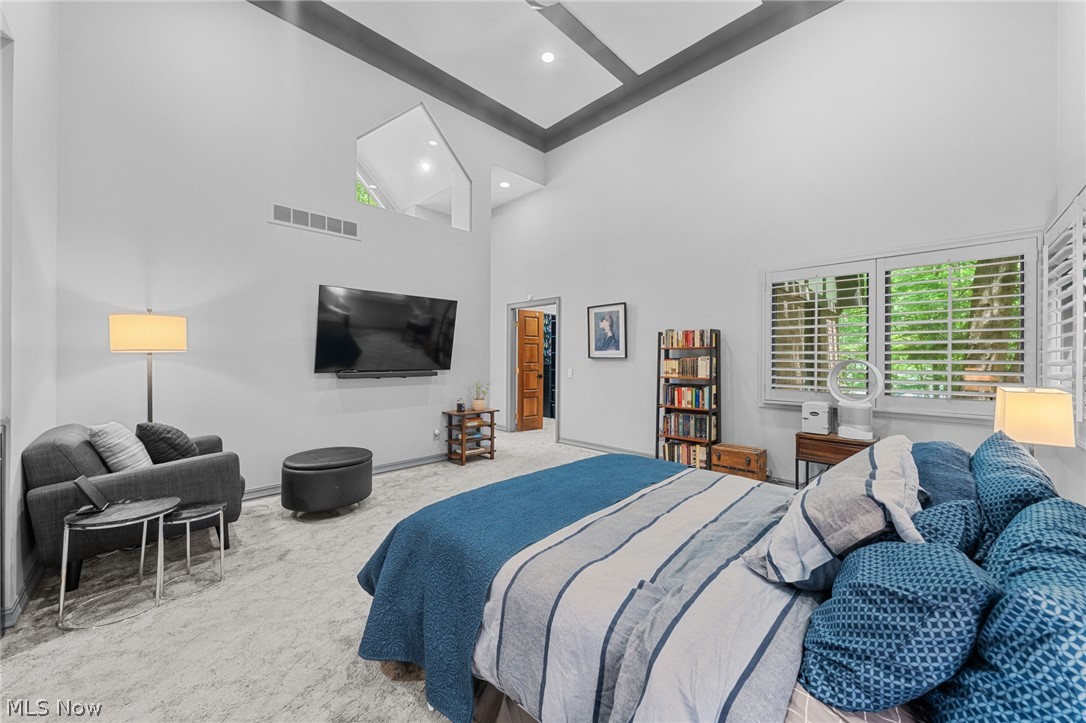 100 Easton Lane Moreland Hills OH 44022