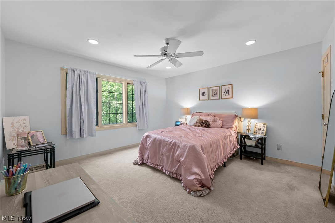 100 Easton Lane Moreland Hills OH 44022