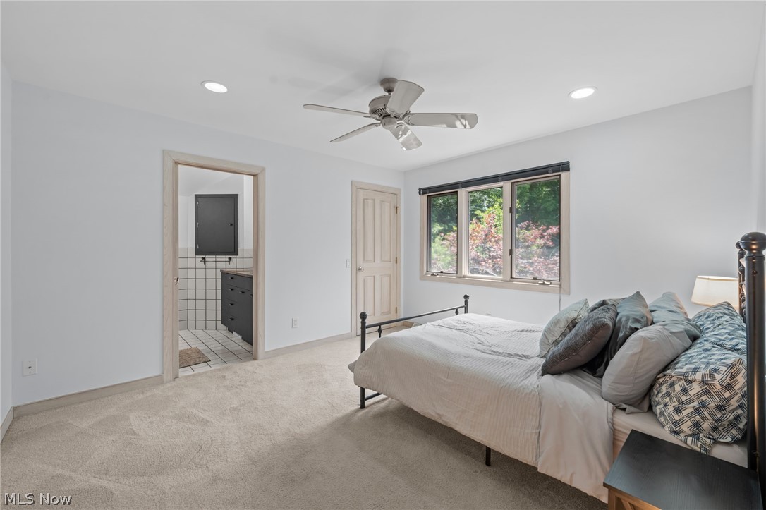 100 Easton Lane Moreland Hills OH 44022