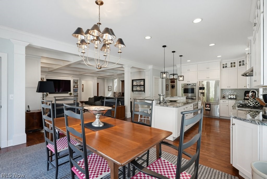275 Falls Walk Way Chagrin Falls OH 44022