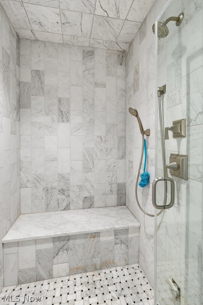 275 Falls Walk Way Chagrin Falls OH 44022