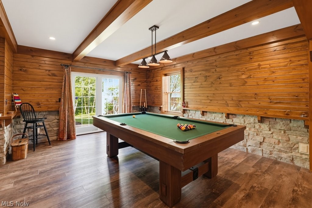 275 Falls Walk Way Chagrin Falls OH 44022