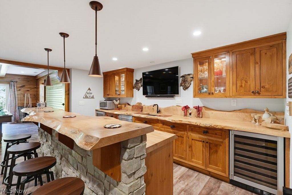 275 Falls Walk Way Chagrin Falls OH 44022