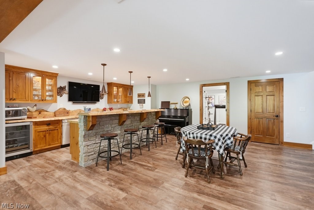 275 Falls Walk Way Chagrin Falls OH 44022