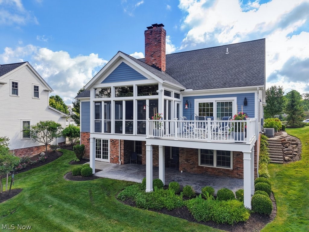 275 Falls Walk Way Chagrin Falls OH 44022