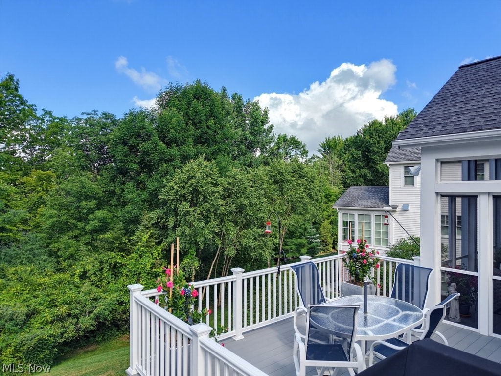 275 Falls Walk Way Chagrin Falls OH 44022