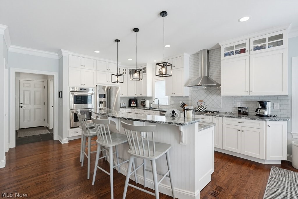 275 Falls Walk Way Chagrin Falls OH 44022