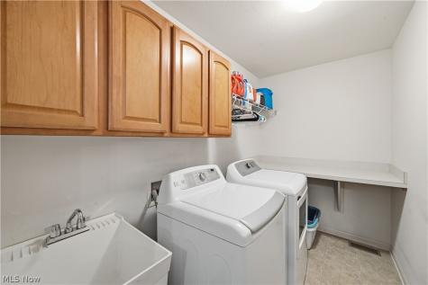 9260 Aaron Lane Olmsted Twp OH 44138