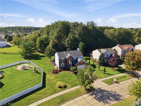 9260 Aaron Lane Olmsted Twp OH 44138