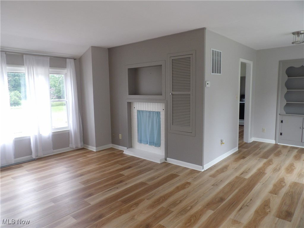 738 E Warner Road Akron OH 44319